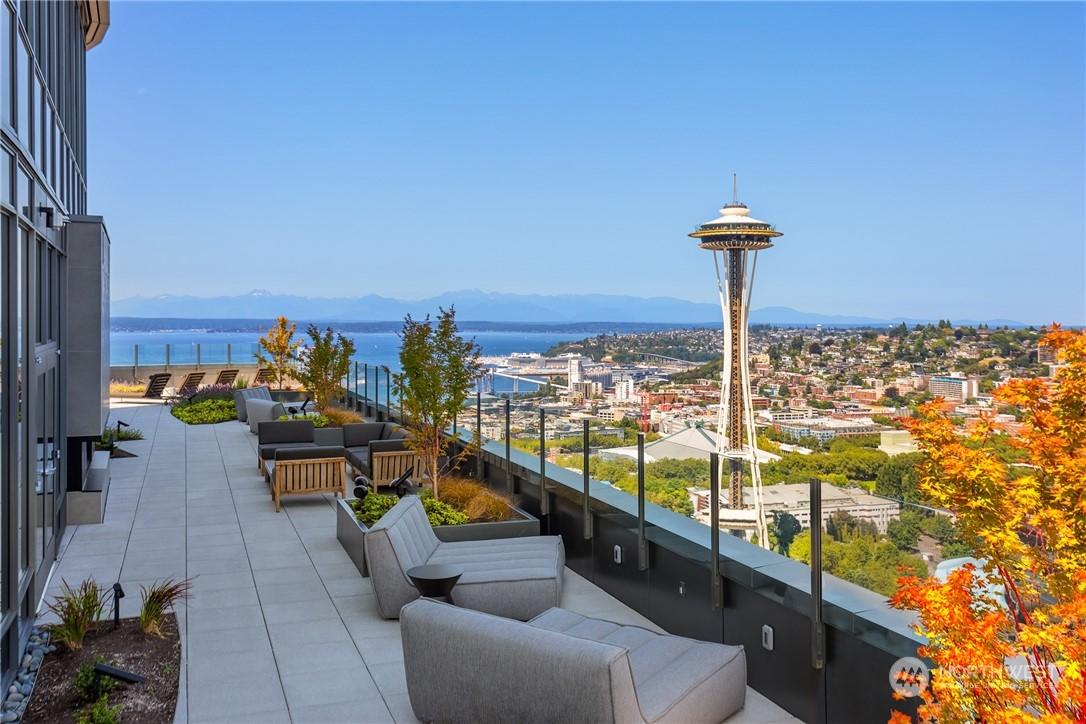 Signature Terrace
