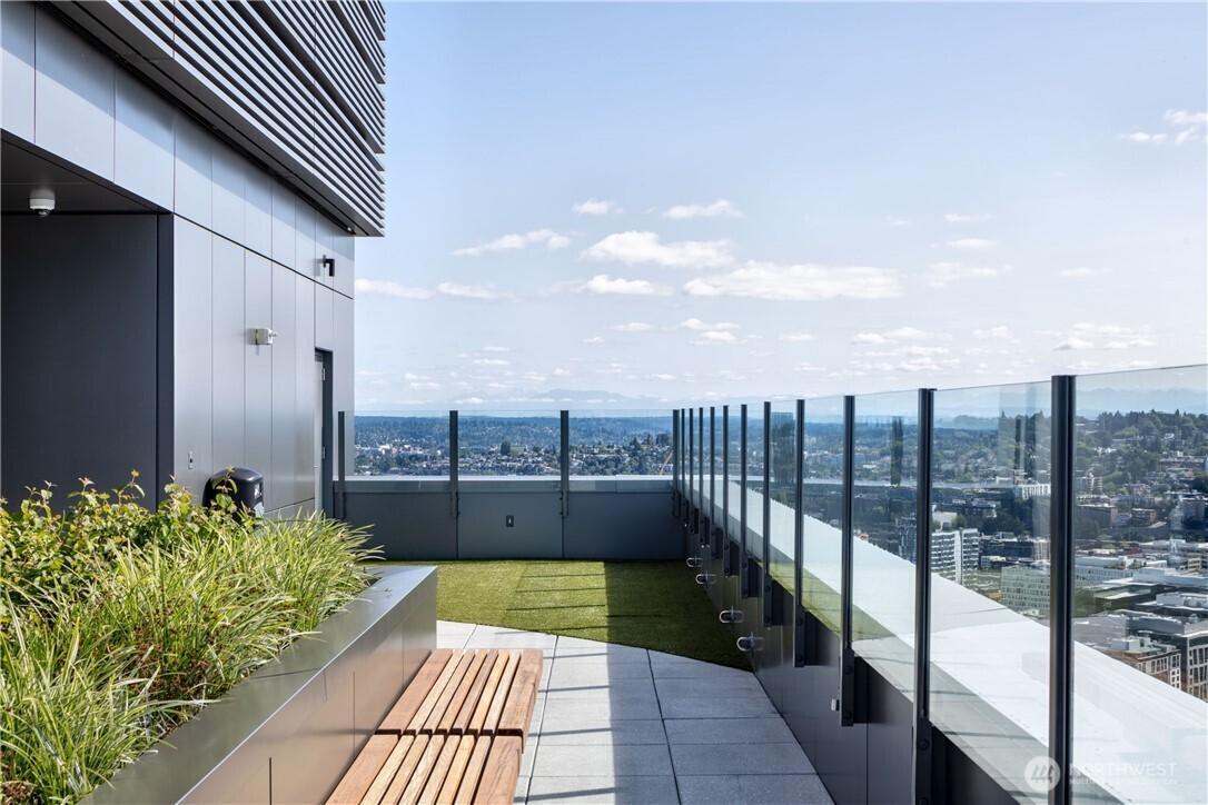 The Hydrant pet friendly terrace on level 41
