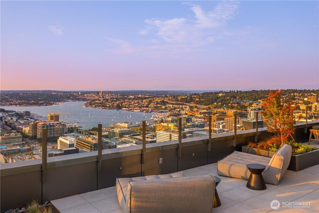 Signature Terrace