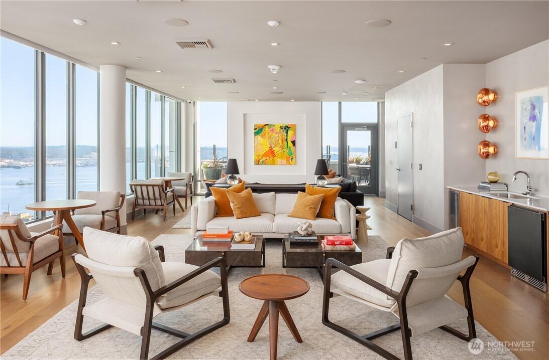 40th Floor Spire Club Lounge